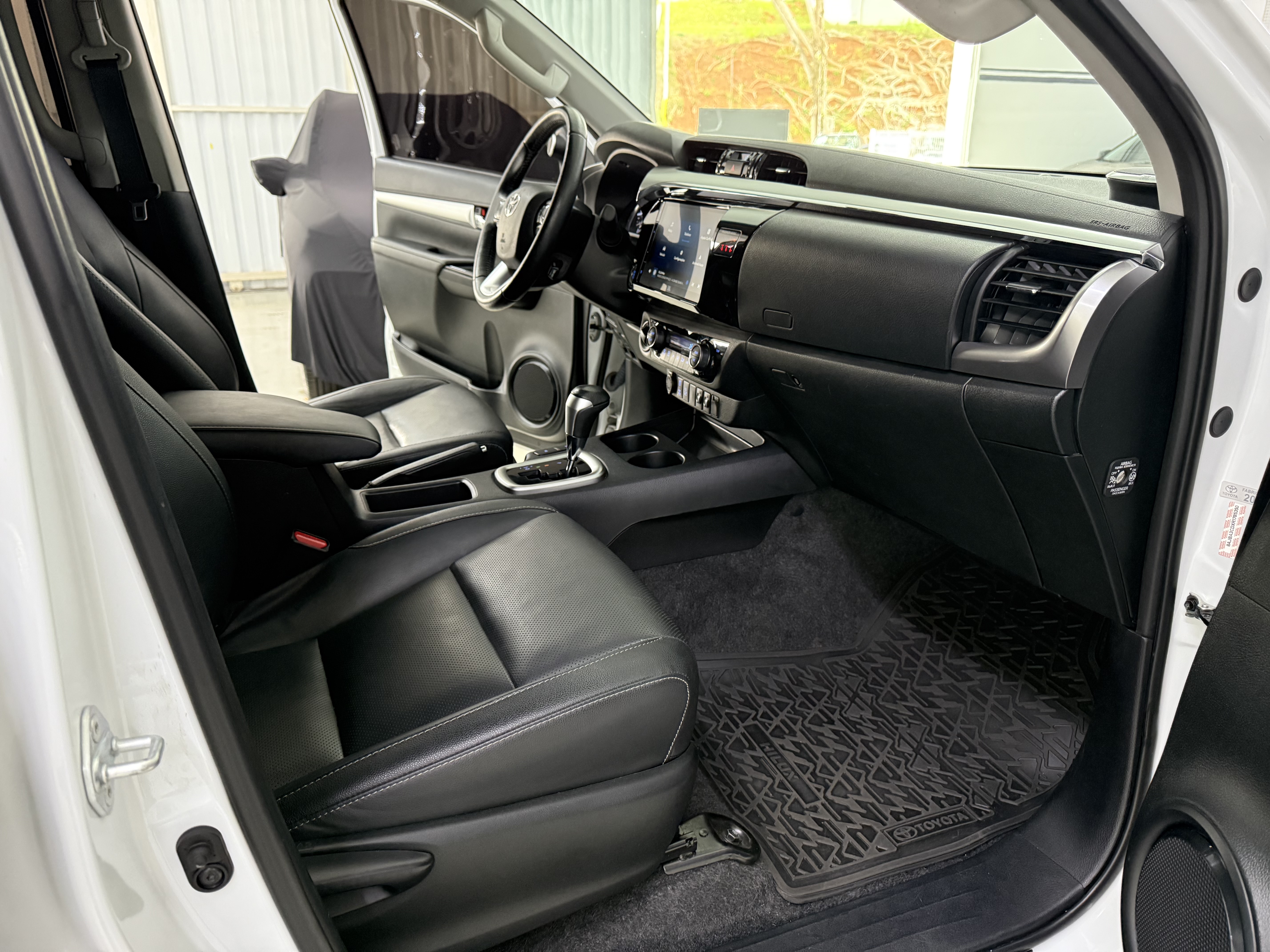 HILUX 2.8 D-4D TURBO DIESEL CD SRX 4X4 AUTOMÁTICO11