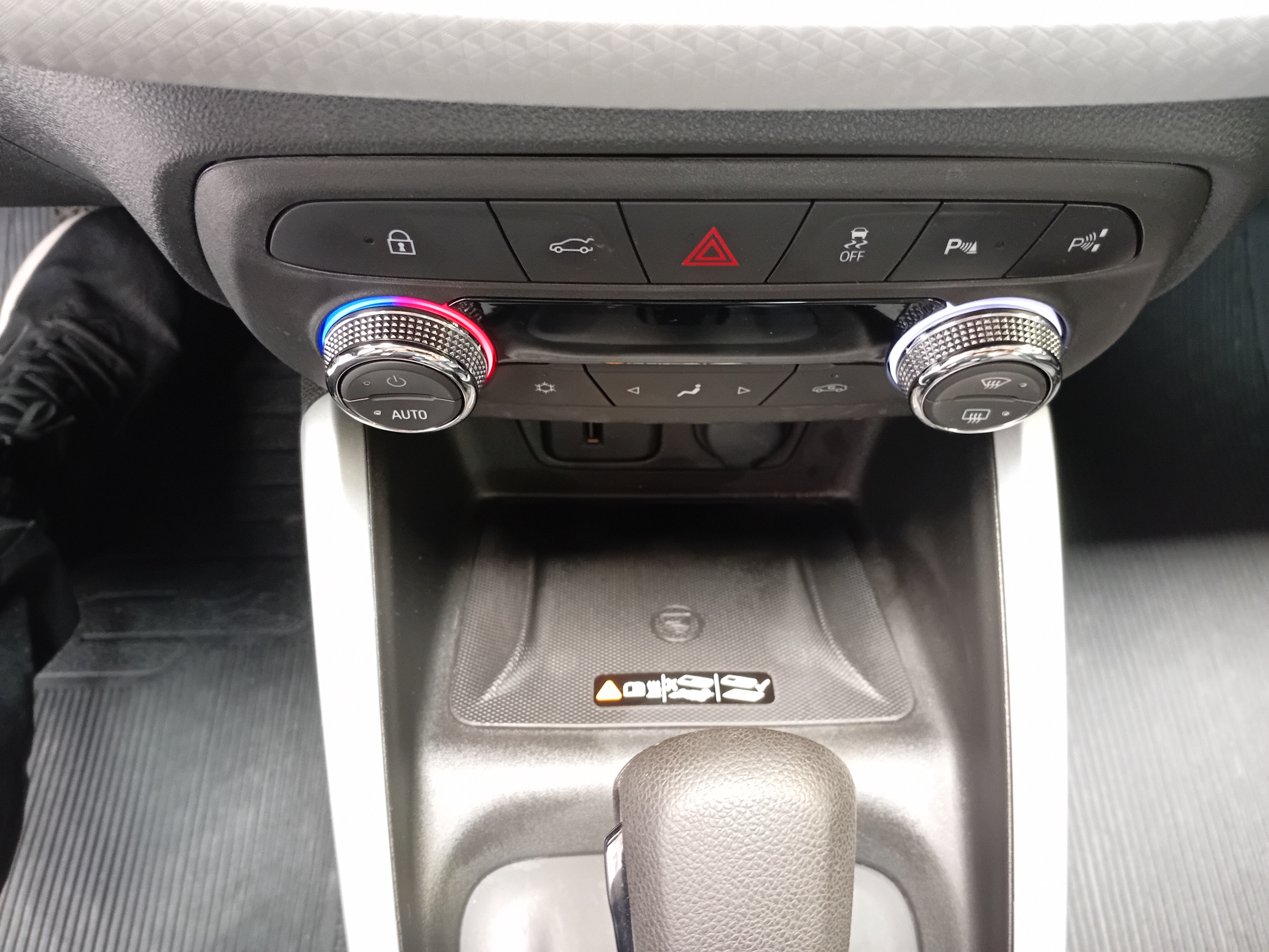 ONIX PLUS 1.0 TURBO FLEX PREMIER AUTOMÁTICO7