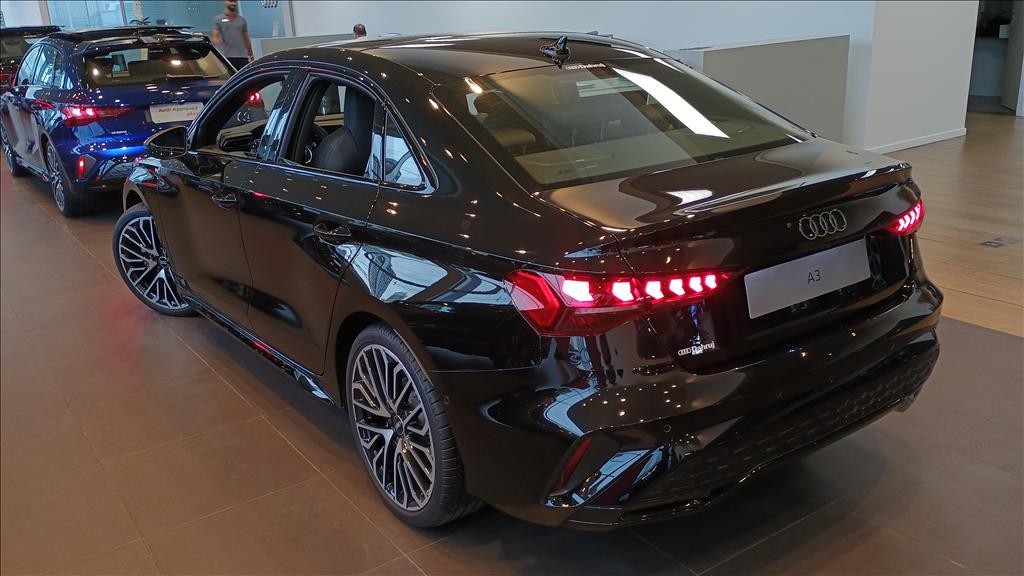 A3 2.0 40 TFSI GASOLINA SEDAN PERFORMANCE BLACK S-TRONIC14