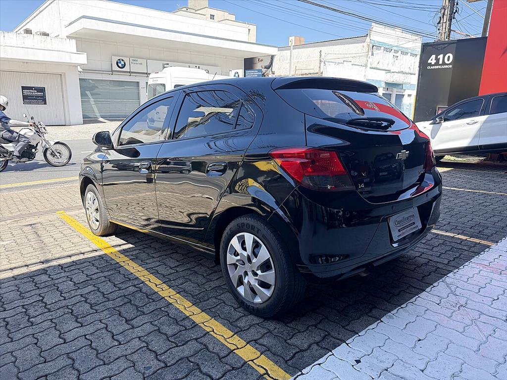 Chevrolet Onix - 1.4 MPFI LT 8V FLEX 4P MANUAL