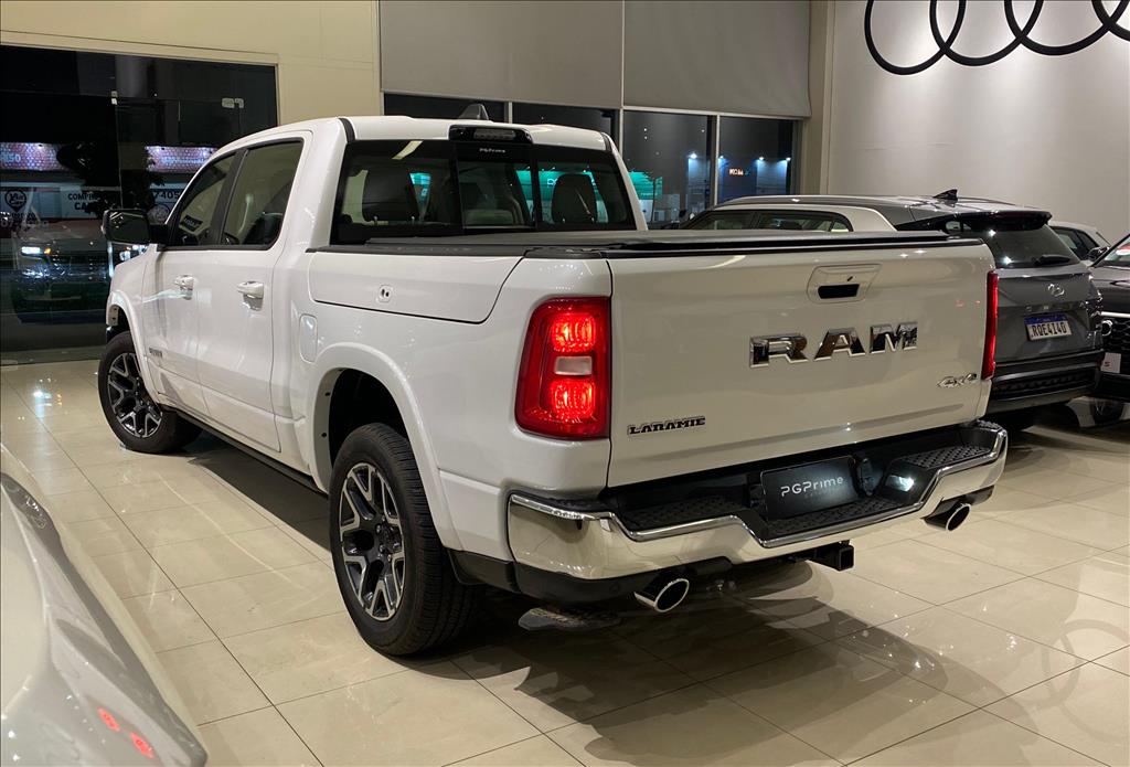 1500 3.0 HURRICANE 6 BITURBO GASOLINA LARAMIE CD 4X4 AUTOMÁTICO