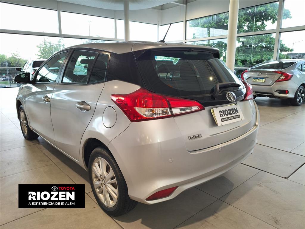 YARIS 1.3 16V FLEX XL PLUS TECH MULTIDRIVE2