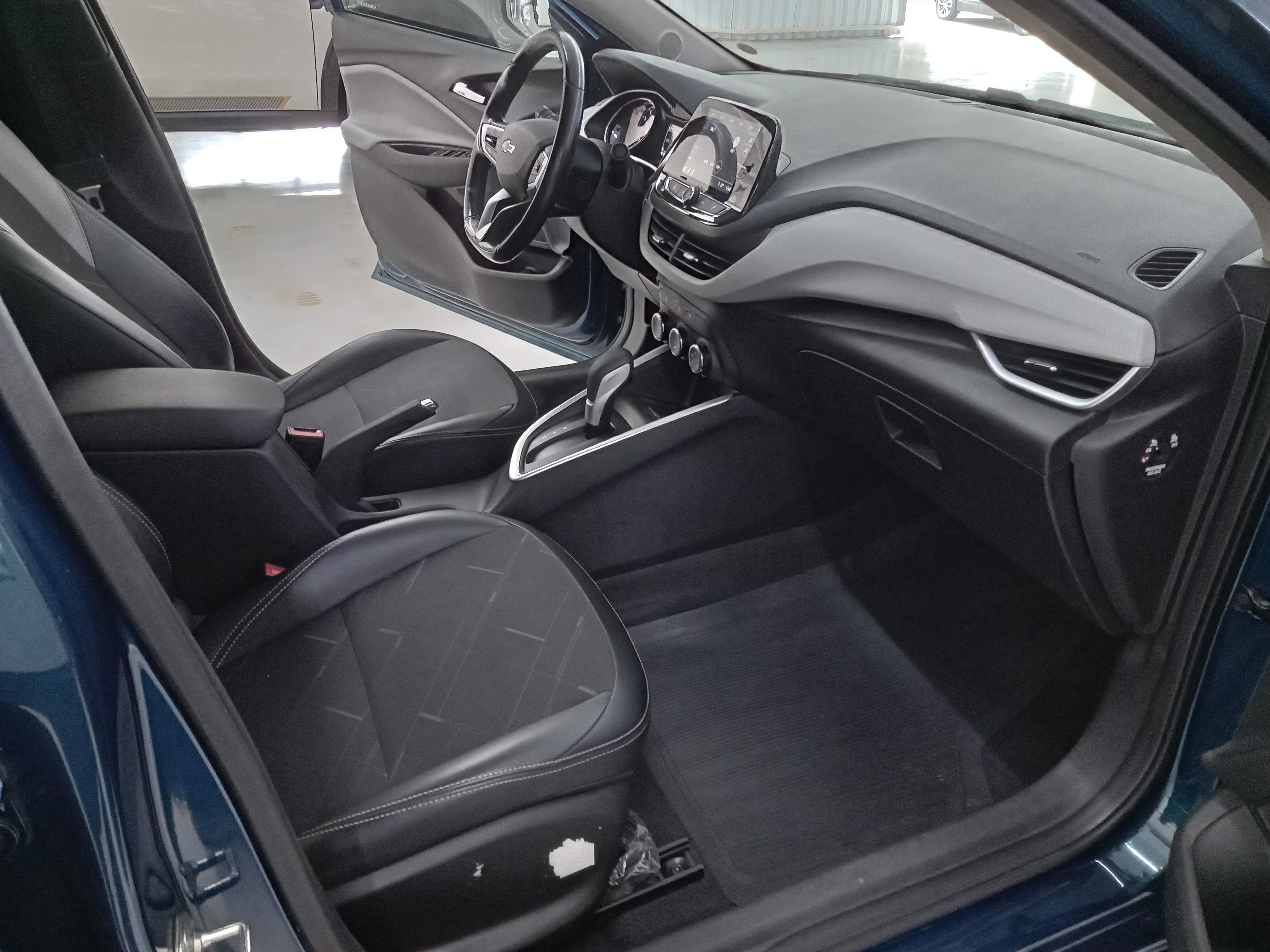 ONIX 1.0 TURBO FLEX PREMIER AUTOMÁTICO10