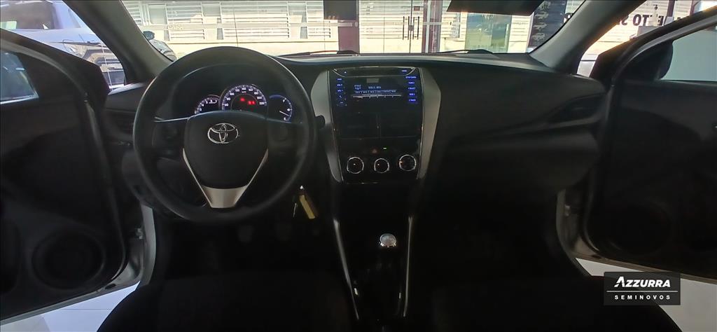 YARIS 1.5 16V FLEX SEDAN XL MANUAL12