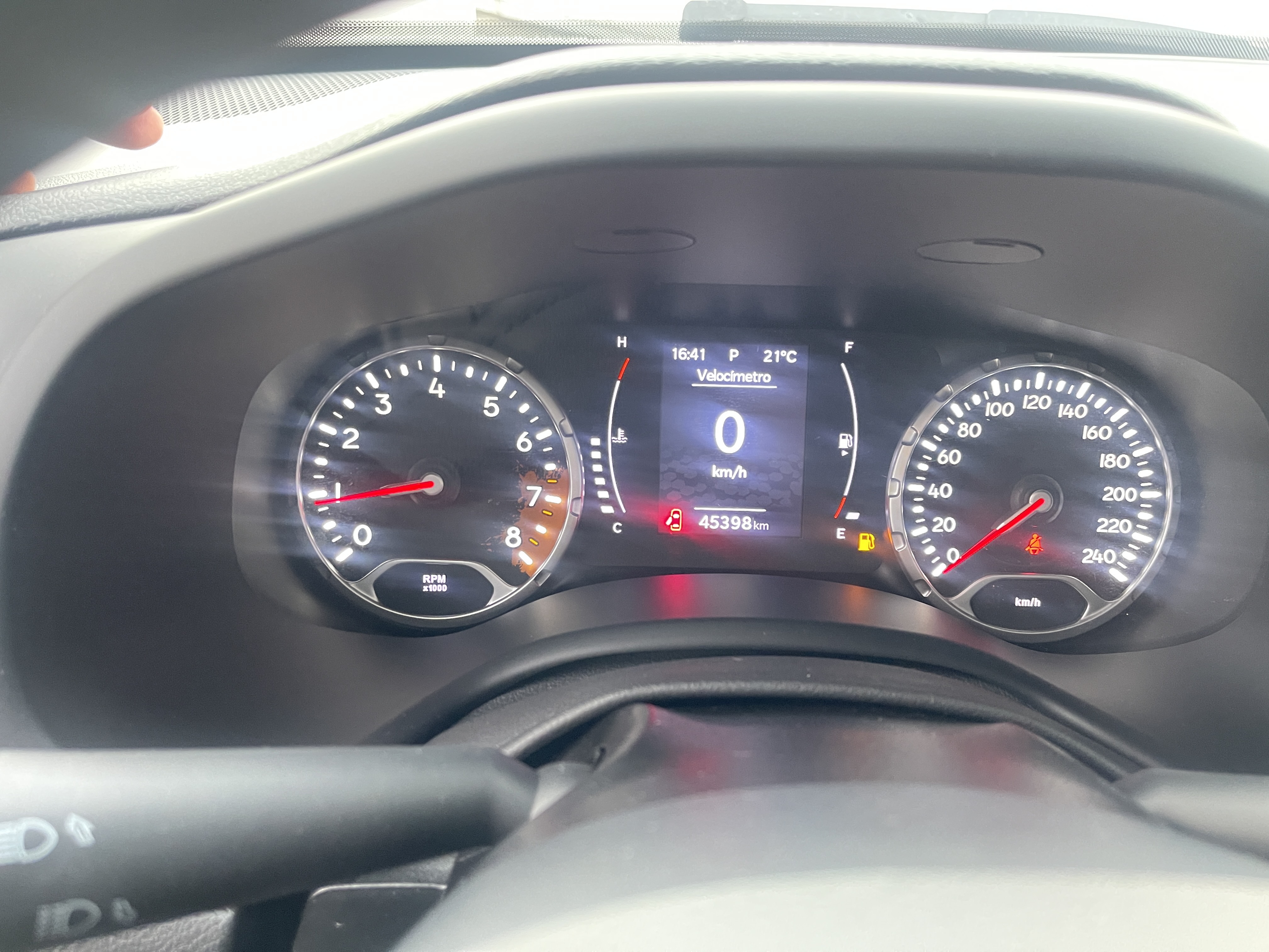 RENEGADE 1.8 16V FLEX 4P AUTOMÁTICO9