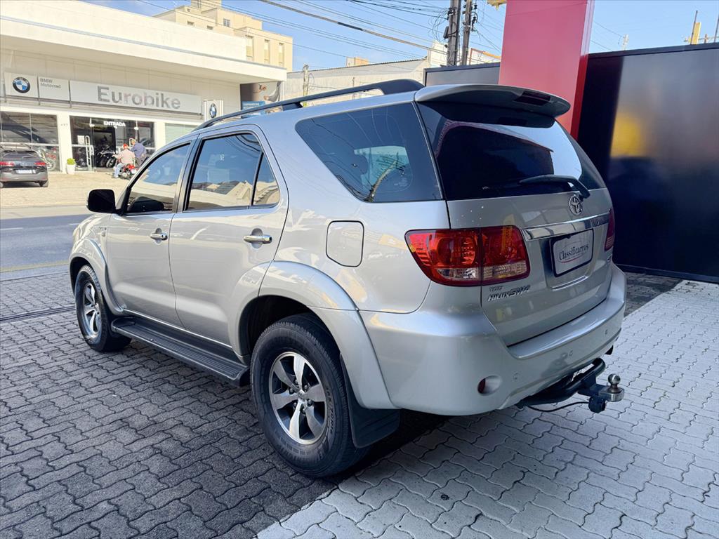 Toyota Hilux Sw4 - 3.0 SRV 4X4 16V TURBO INTERCOOLER DIESEL 4P AUTOMÁTICO