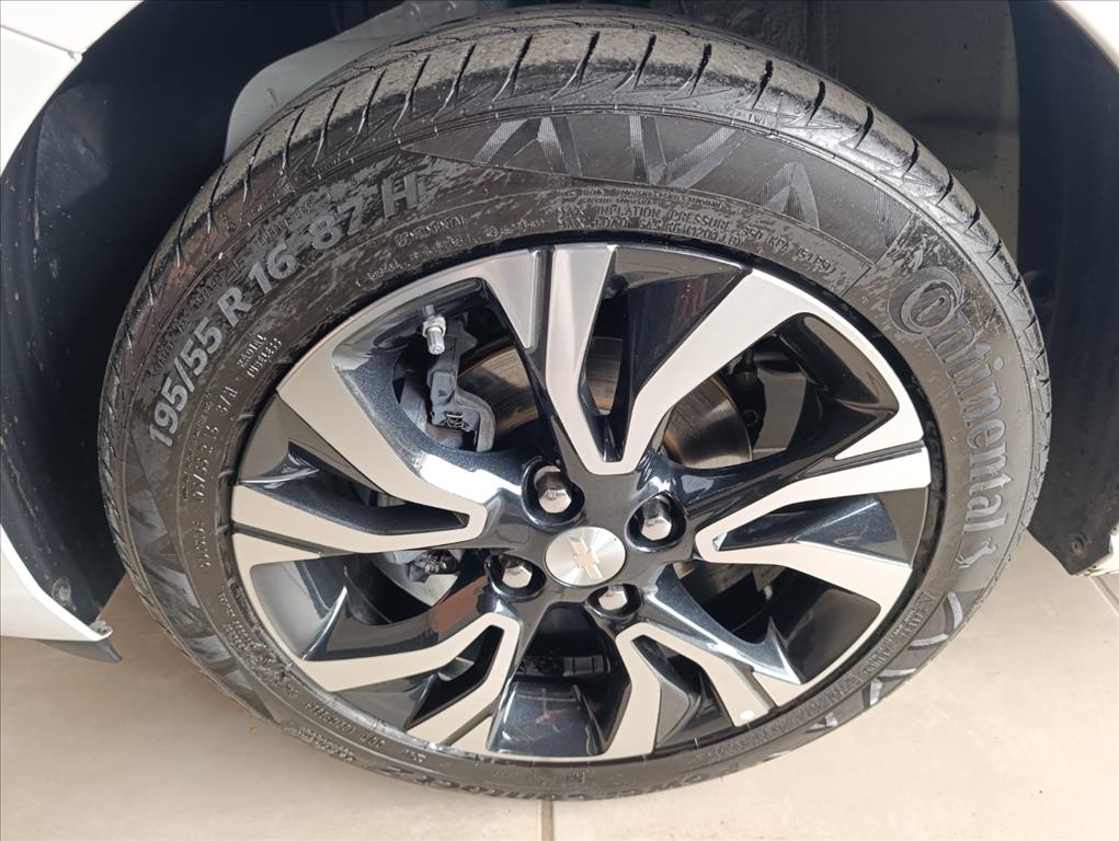 ONIX 1.0 TURBO FLEX PREMIER AUTOMÁTICO9