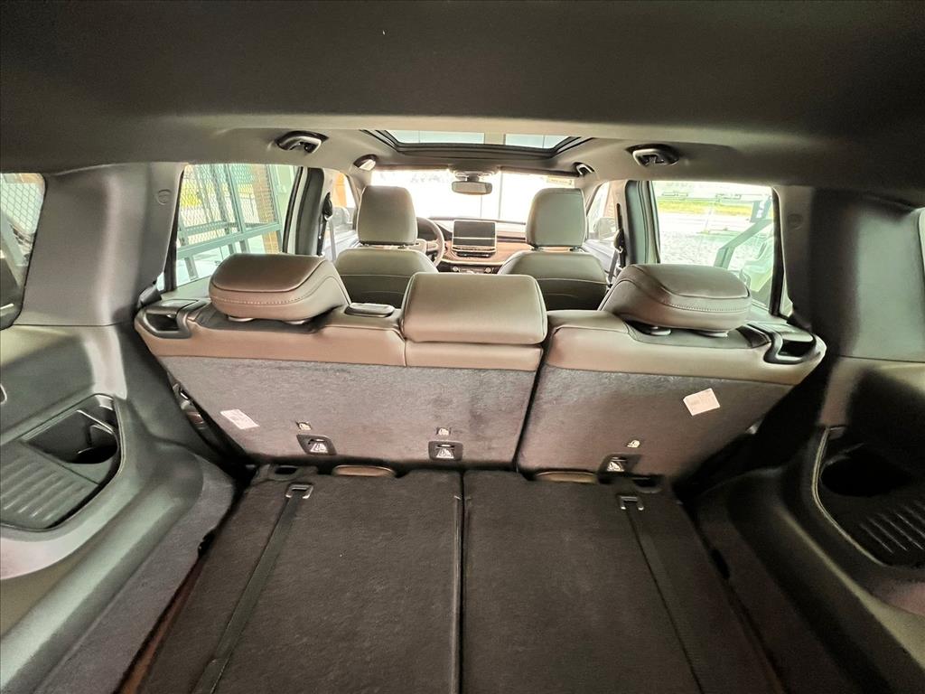 COMMANDER 1.3 T270 TURBO FLEX LONGITUDE AT6 COMMANDER 1.3 T270 TURBO FLEX LONGITUDE AT6