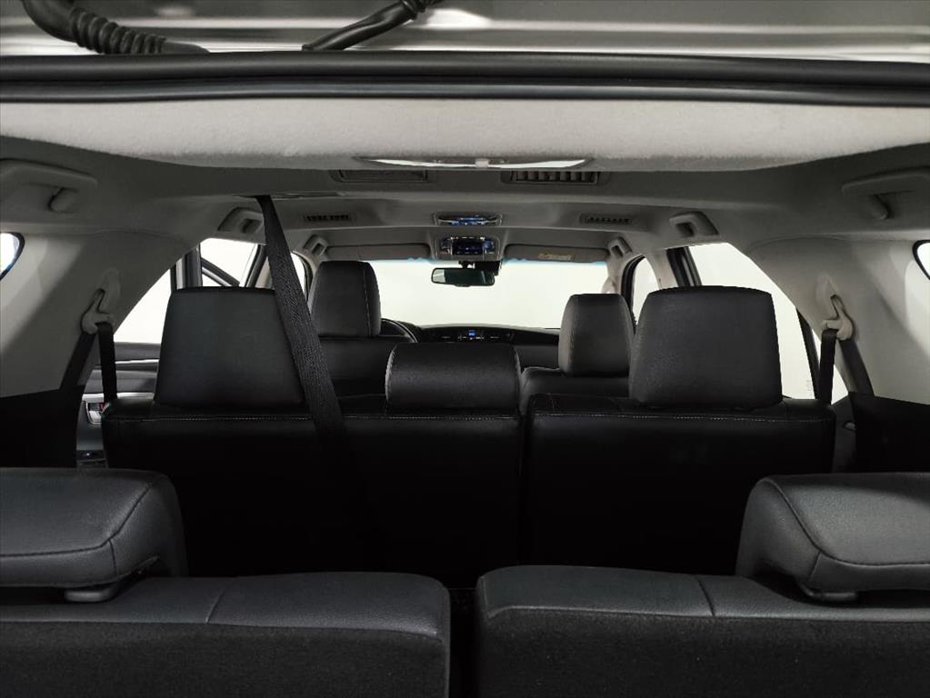 HILUX SW4 2.8 D-4D TURBO DIESEL SRX 7L 4X4 AUTOMÁTICO6