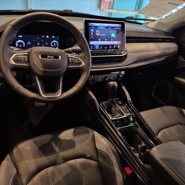 COMMANDER 1.3 T270 TURBO FLEX LIMITED AT69