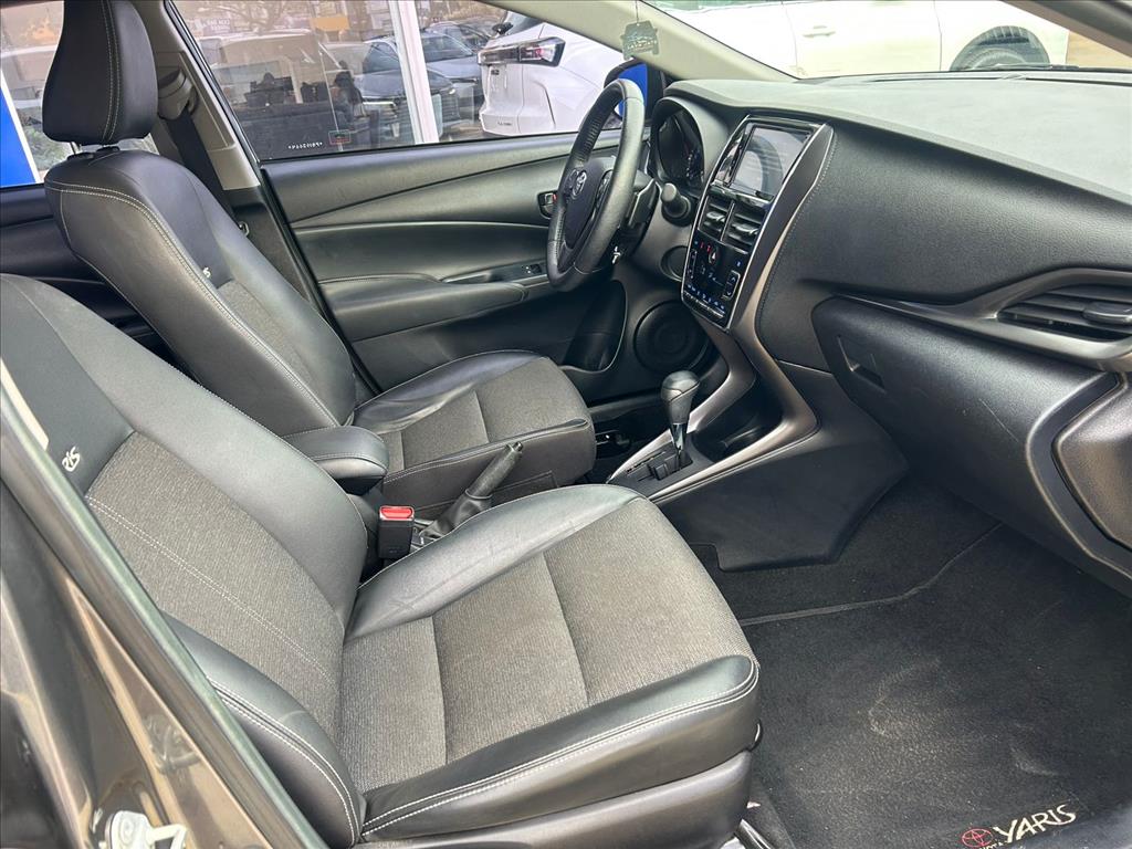 Toyota-YARIS-1.5 16V FLEX SEDAN XS CONNECT MULTIDRIVE