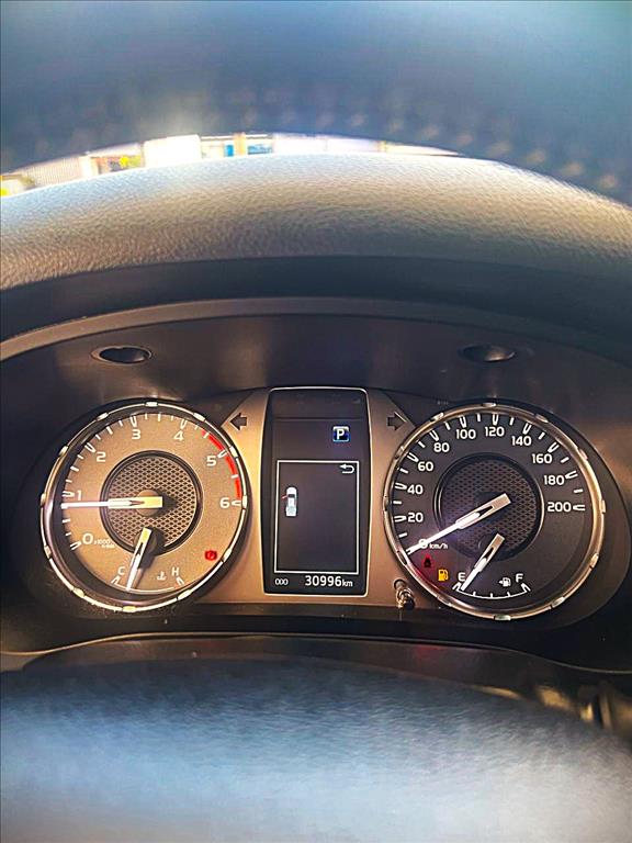 HILUX 2.8 D-4D TURBO DIESEL CD SRX 4X4 AUTOMÁTICO6