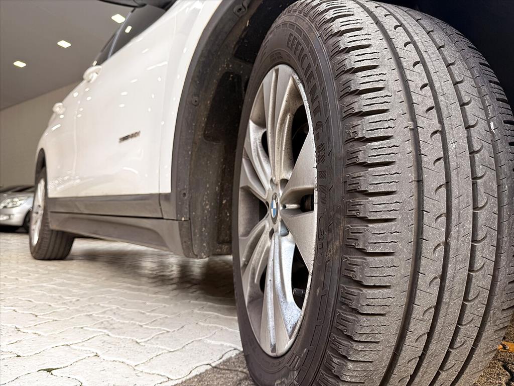 BMW X1 - 2.0 16V TURBO ACTIVEFLEX SDRIVE20I 4P AUTOMÁTICO