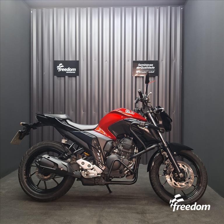 Moto YAMAHA do modelo FAZER FZ25 ABS 2023/2024