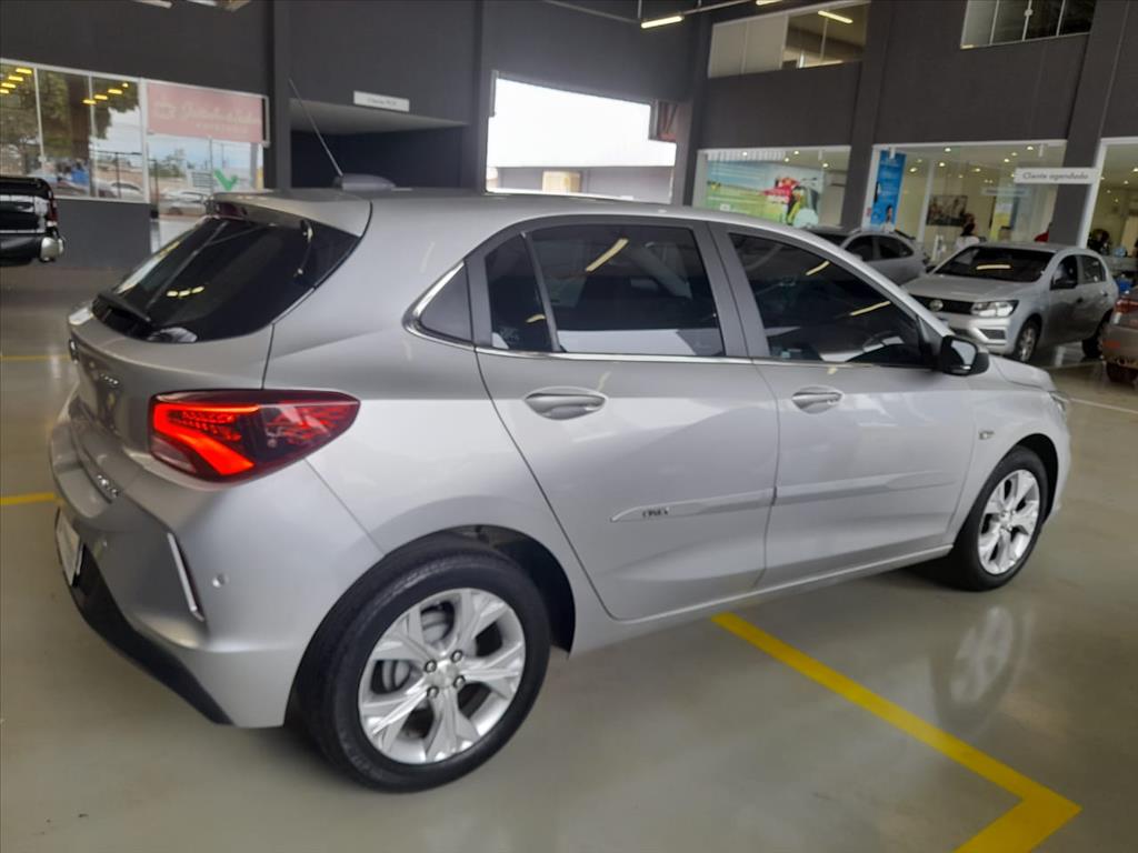 ONIX 1.0 TURBO FLEX PREMIER AUTOMÁTICO3