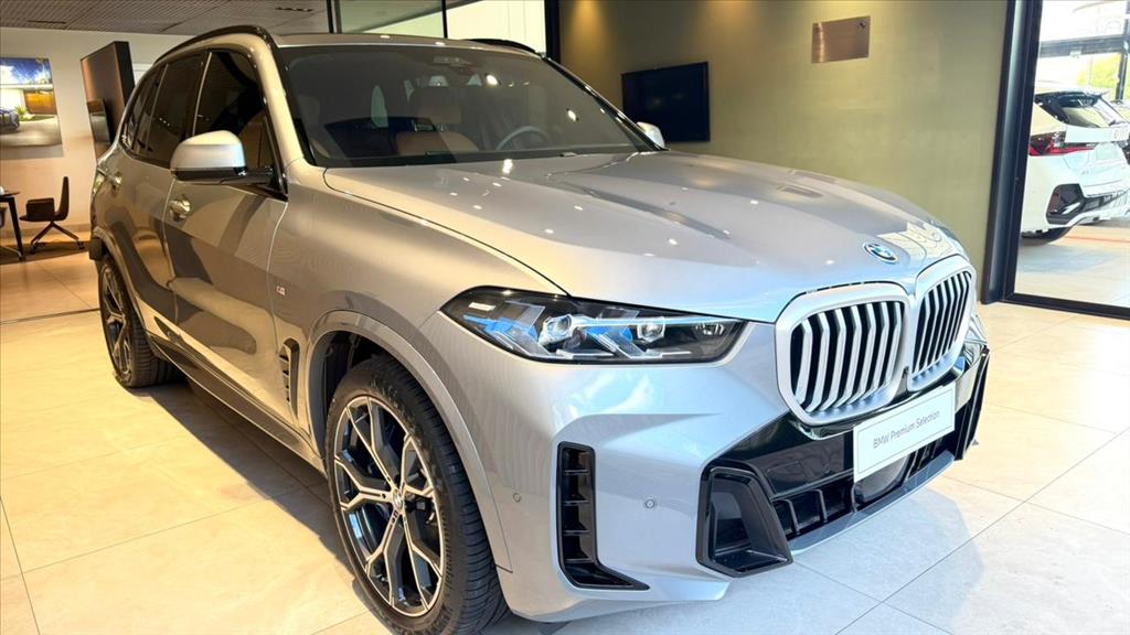 X5 3.0 I6 TURBO HÍBRIDO XDRIVE50E M SPORT AUTOMÁTICO5