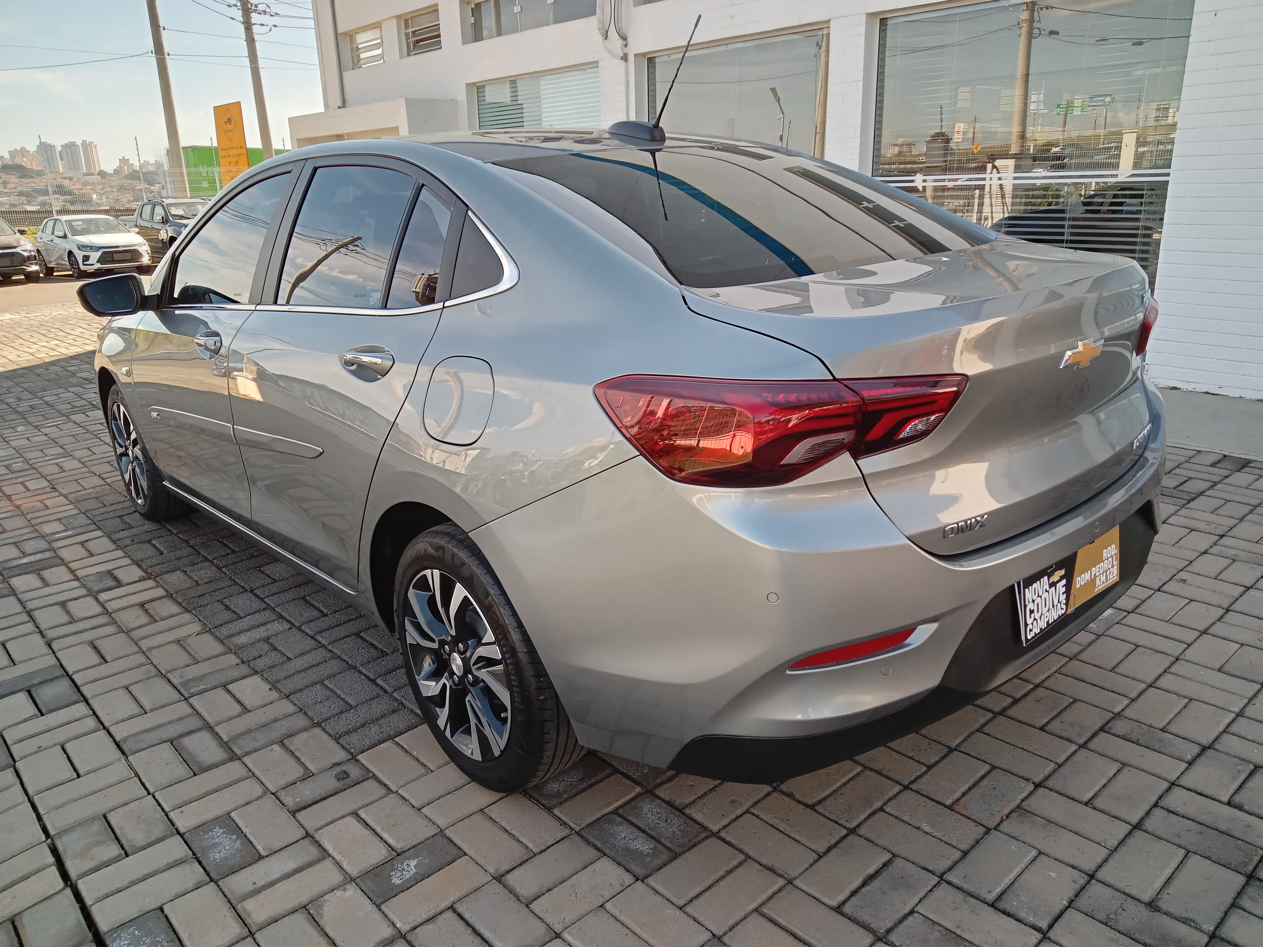 ONIX 1.0 TURBO FLEX PREMIER AUTOMÁTICO3