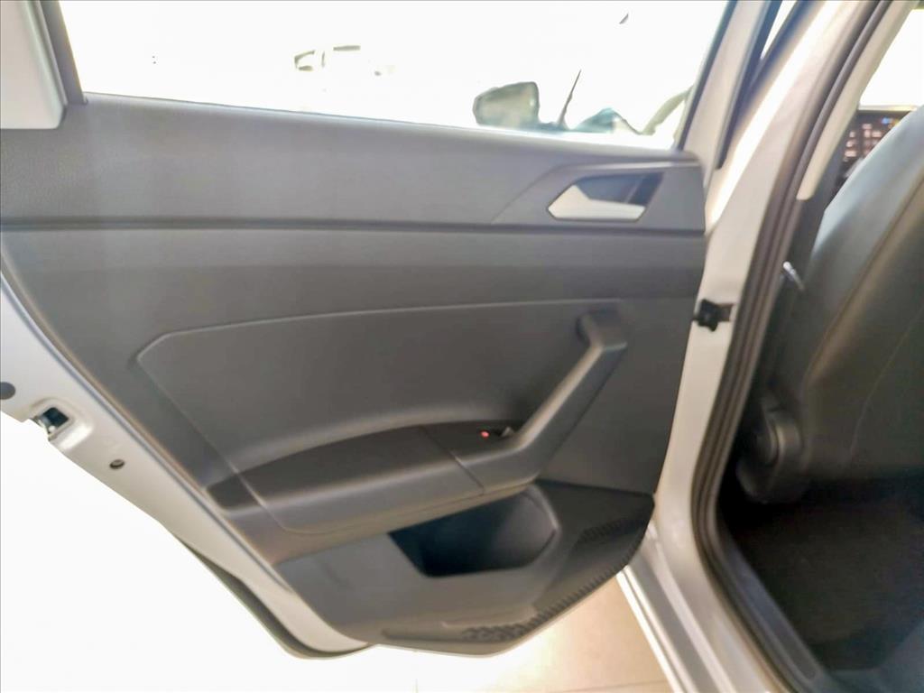 POLO 1.0 170 TSI HIGHLINE AUTOMÁTICO17 POLO 1.0 170 TSI HIGHLINE AUTOMÁTICO17