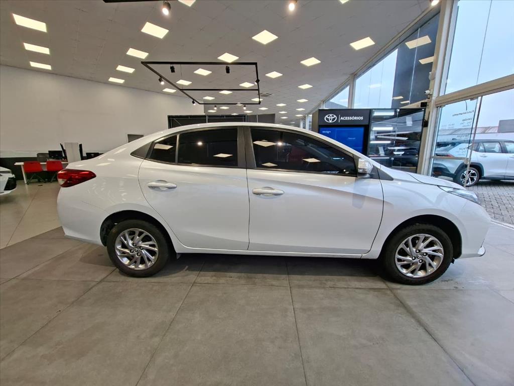 YARIS 1.5 16V FLEX SEDAN XS CONNECT MULTIDRIVE4