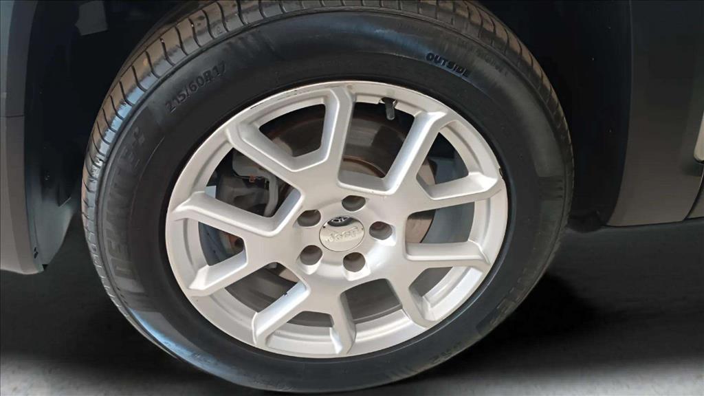 RENEGADE 1.8 16V FLEX SPORT 4P AUTOMÁTICO11
