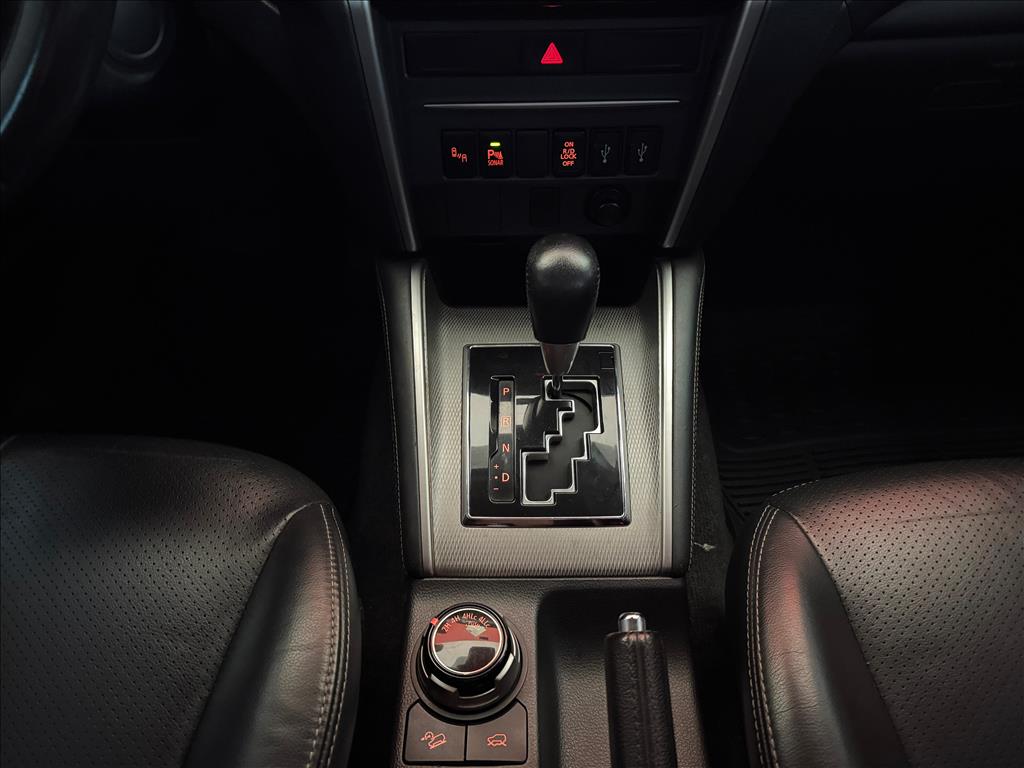 Mitsubishi-L200 TRITON-2.4 16V TURBO DIESEL SPORT HPE-S CD 4P 4X4 AUTOMÁTICO