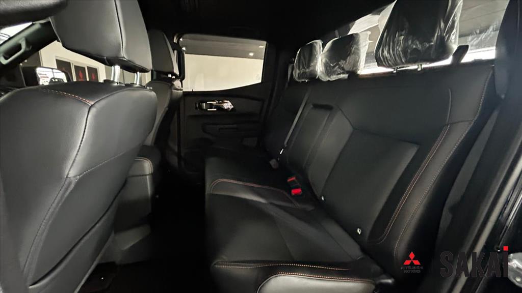 Mitsubishi-TRITON-2.4 BITURBO DIESEL CD KATANA 4X4 AUTOMÁTICO