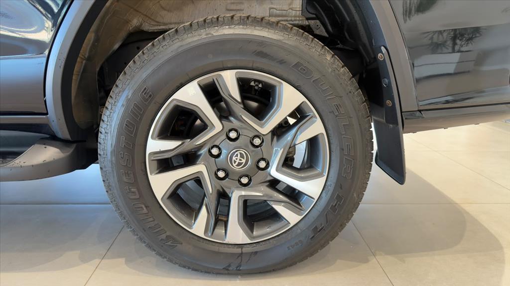 HILUX SW4 2.8 D-4D TURBO DIESEL DIAMOND 7L 4X4 AUTOMÁTICO11