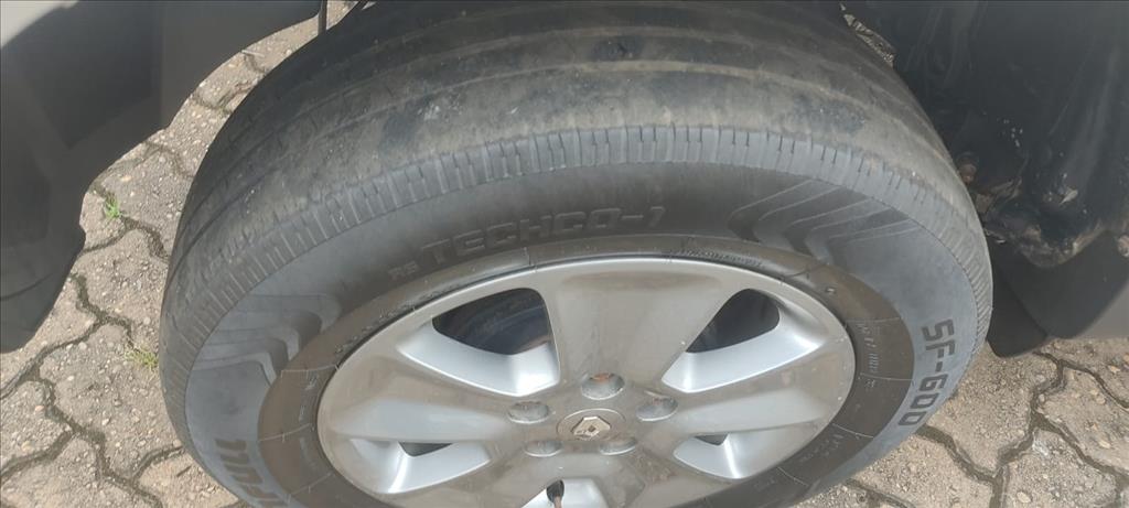 DUSTER 1.6 16V SCE FLEX AUTHENTIQUE X-TRONIC15