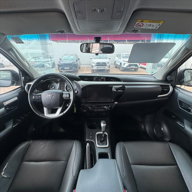 HILUX 2.8 D-4D TURBO DIESEL CD SR 4X4 AUTOMÁTICO10