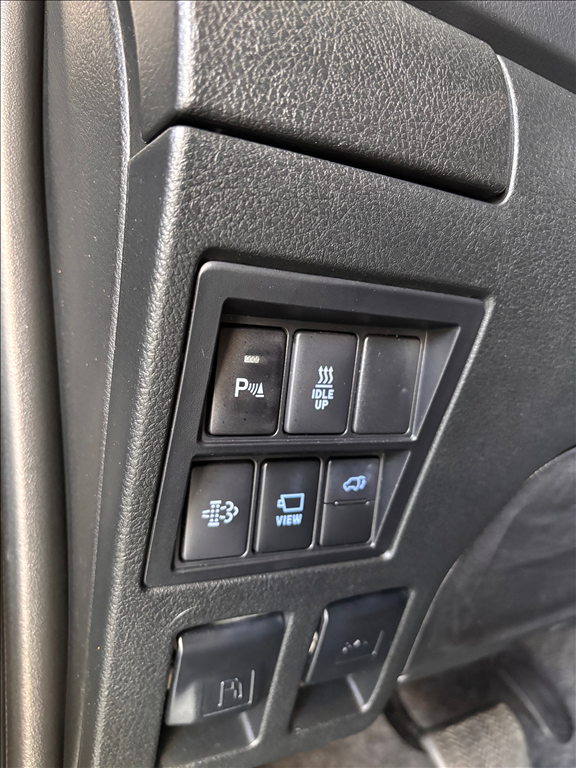 TOYOTA HILUX SW4 2.8 D-4D TURBO DIESEL SRX 7L 4X4 AUTOMÁTICO-15 - Paraná Veículos Campinas - Veículos novos e seminovos com qualidade e procedência - 0