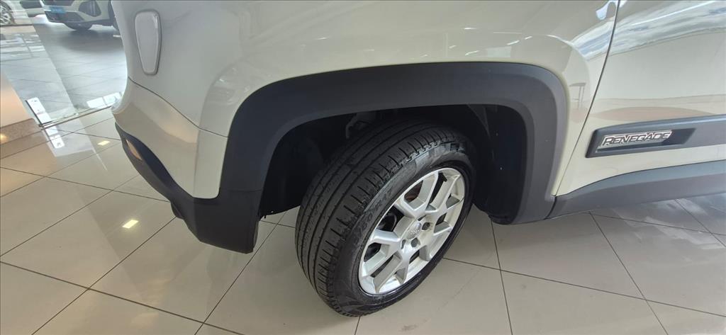 RENEGADE 1.8 16V FLEX SPORT 4P AUTOMÁTICO10