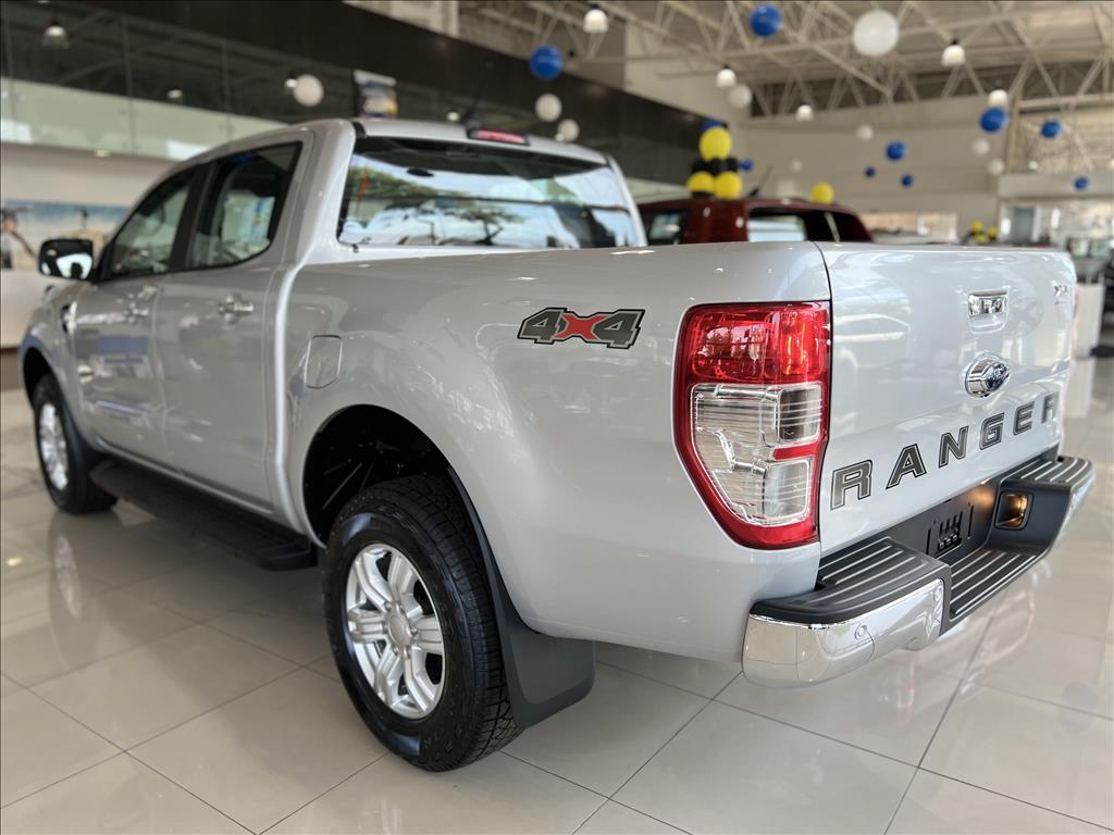 RANGER 3.2 XLT 4X4 CD 20V DIESEL 4P AUTOMÁTICO RANGER 3.2 XLT 4X4 CD 20V DIESEL 4P AUTOMÁTICO