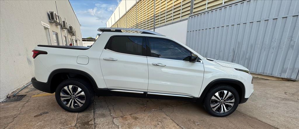 TORO 2.0 16V TURBO DIESEL VOLCANO 4WD AT94