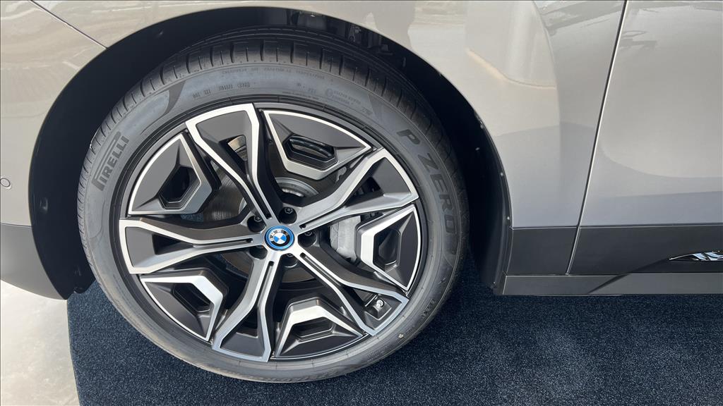 iX ELÉTRICO XDRIVE4012