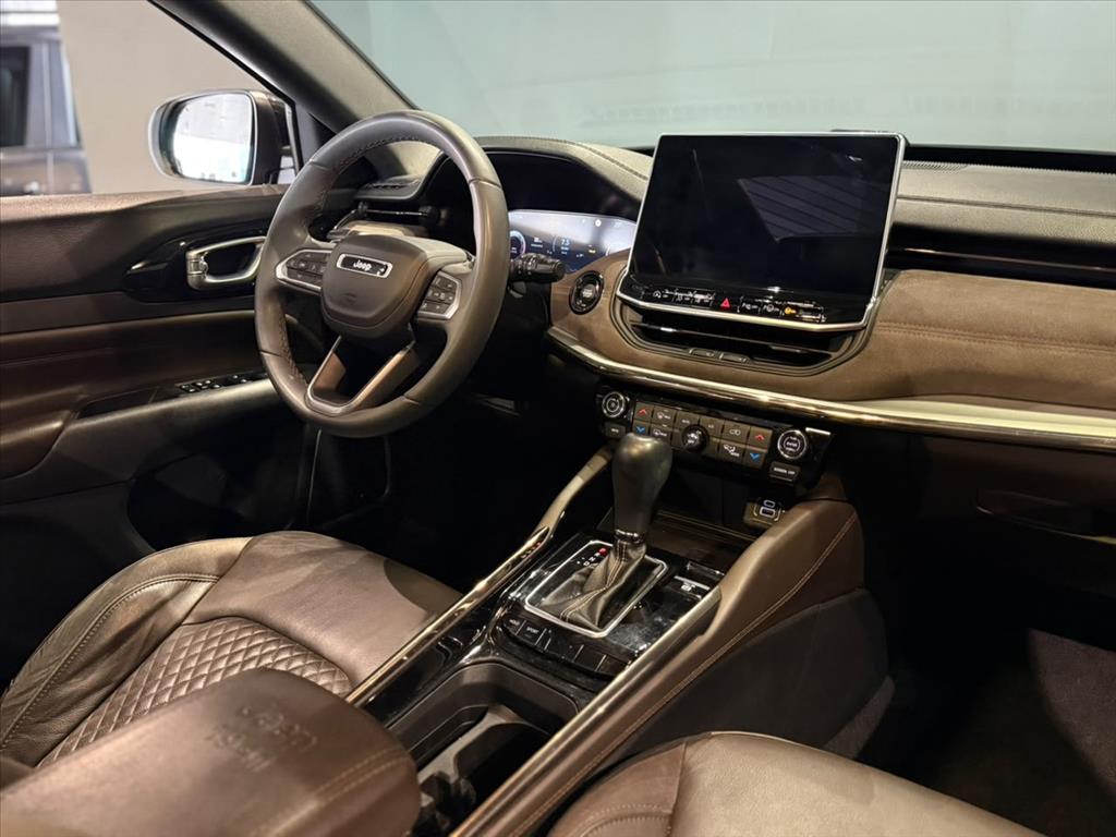COMMANDER 1.3 T270 TURBO FLEX OVERLAND AT65