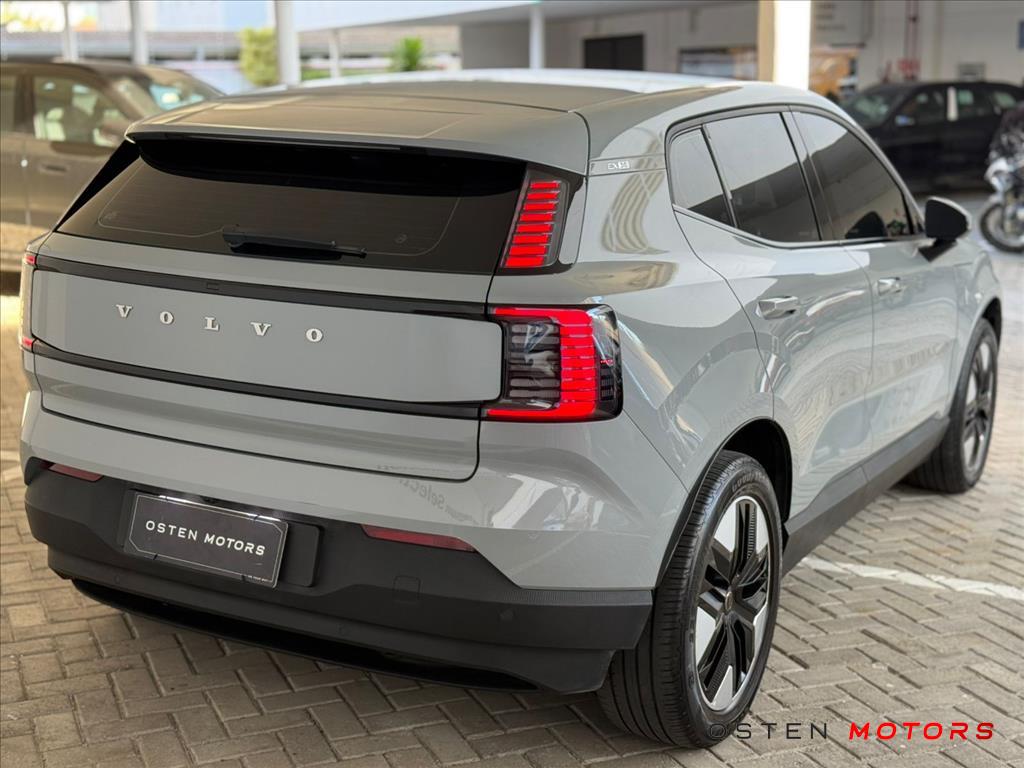 Volvo-EX30-69 KW ELÉTRICO CORE