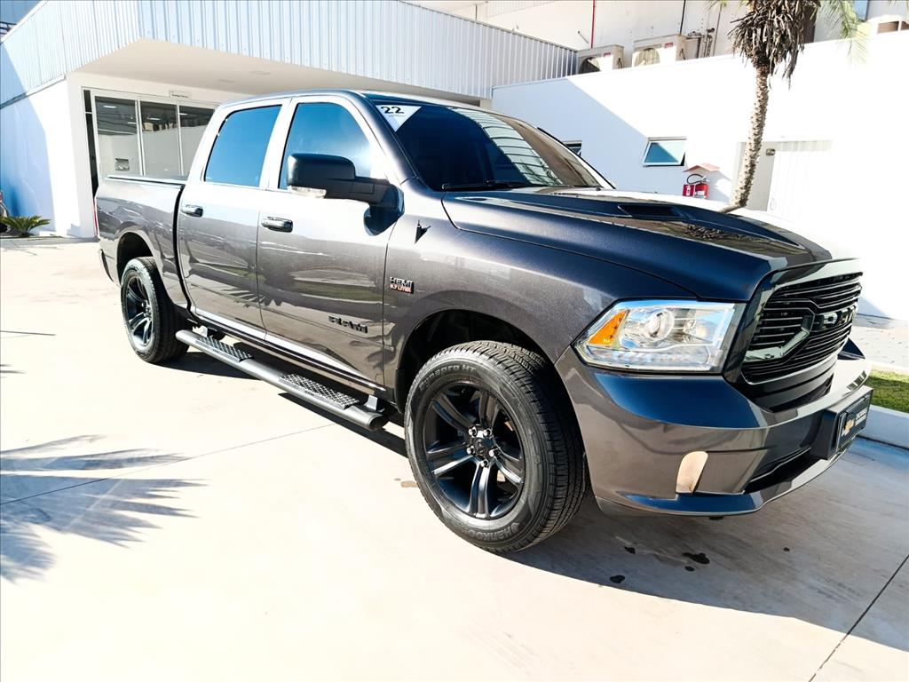 CLASSIC 5.7 V8 GASOLINA LARAMIE CD 4X4 AUTOMÁTICO2