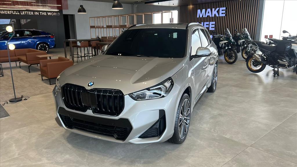 X1 2.0 16V TURBO GASOLINA SDRIVE20I M SPORT STEPTRONIC