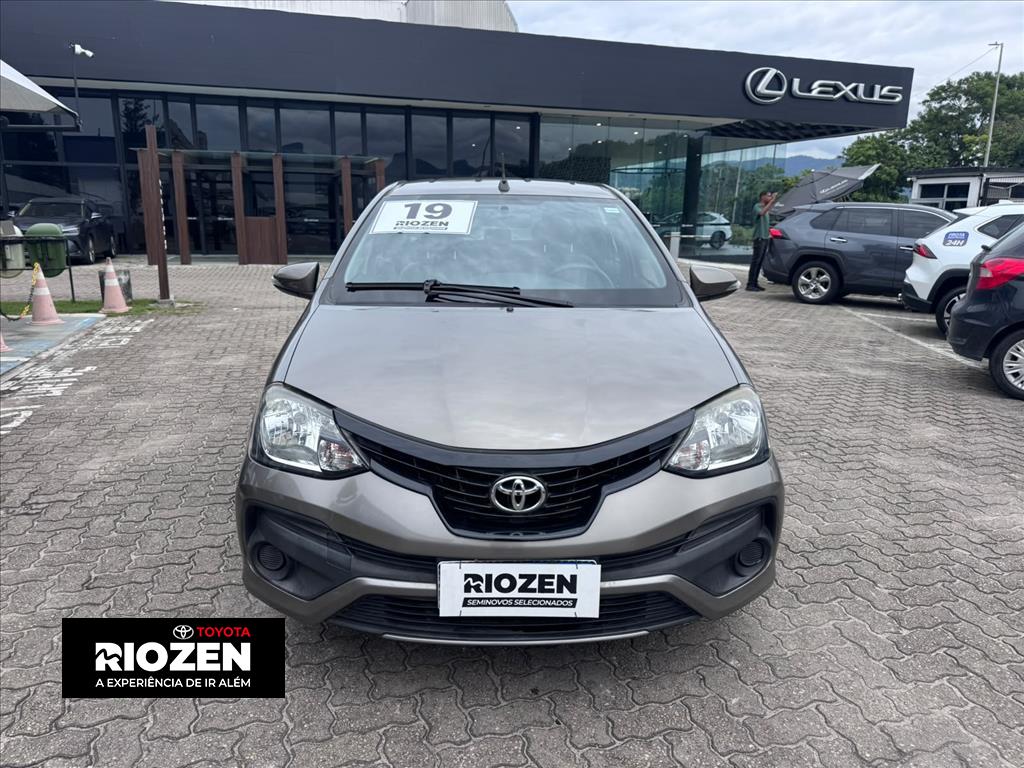 ETIOS 1.5 X PLUS SEDAN 16V FLEX 4P AUTOMÁTICO10