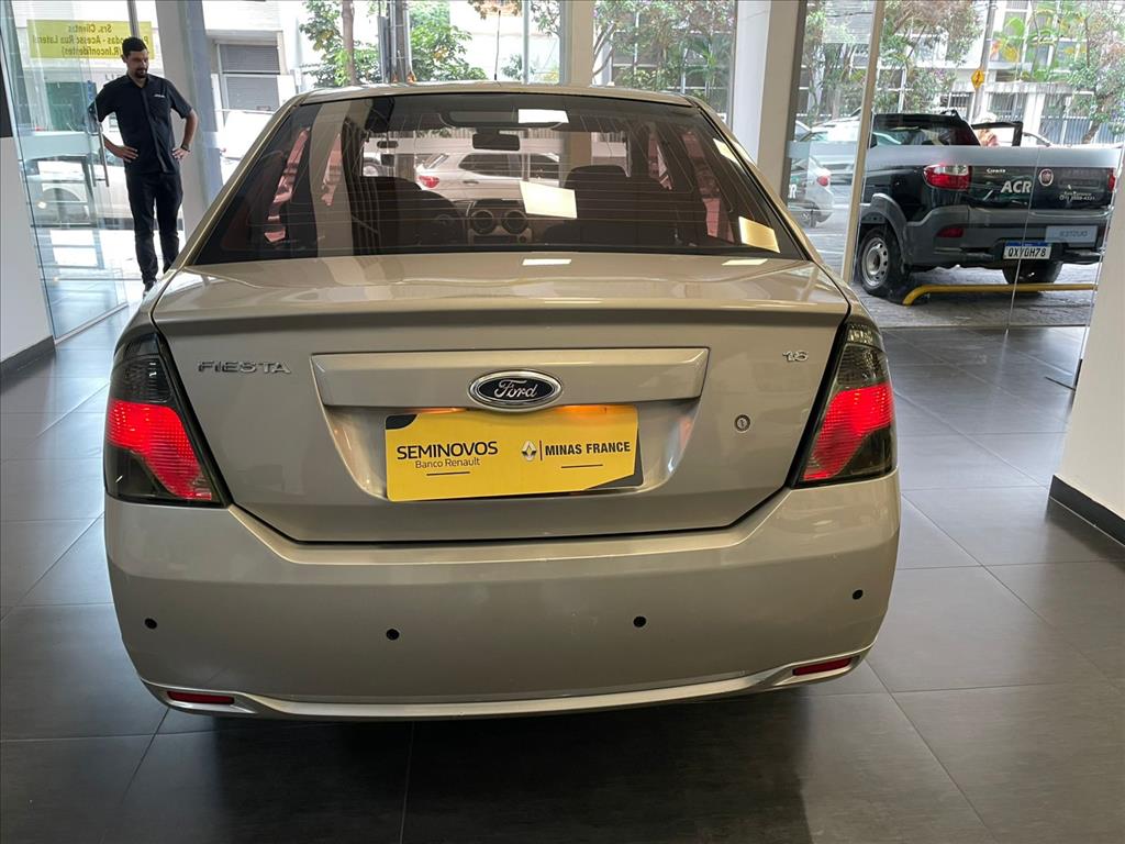 FIESTA 1.6 SE SEDAN 16V FLEX 4P MANUAL4
