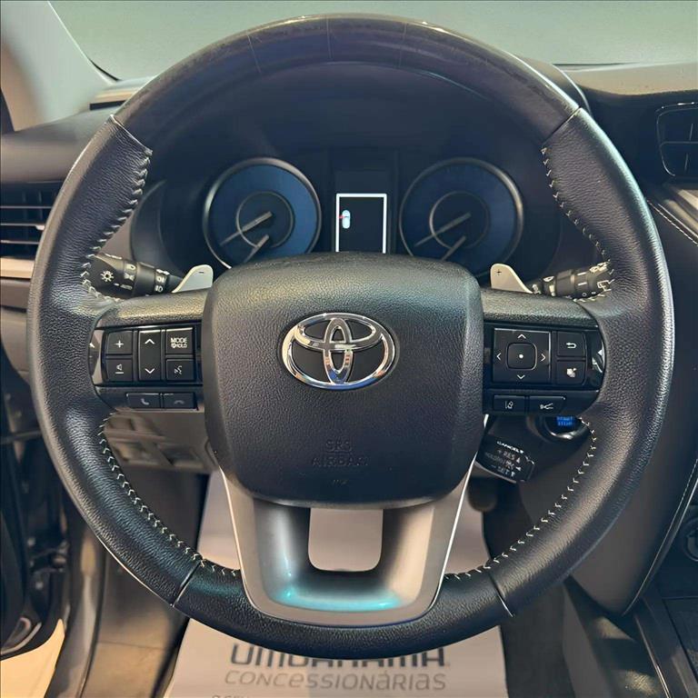 HILUX SW4 2.8 D-4D TURBO DIESEL SRX 4X4 AUTOMÁTICO10