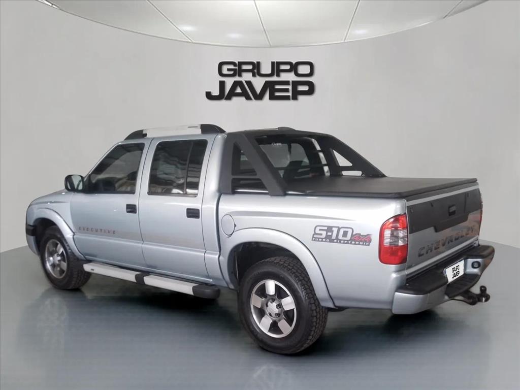GM - Chevrolet-S10-2.8 EXECUTIVE 4X4 CD 12V TURBO ELECTRONIC INTERCOOLER DIESEL 4P MANUAL