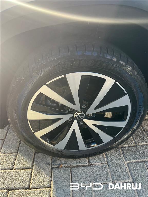 TAOS 1.4 250 TSI TOTAL FLEX HIGHLINE AUTOMÁTICO10