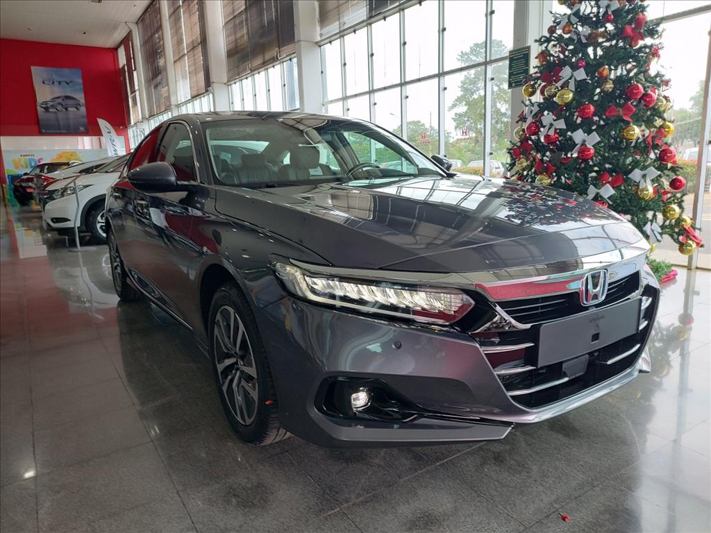 ACCORD 2.0 e:HEV TOURING E-CVT ACCORD 2.0 e:HEV TOURING E-CVT