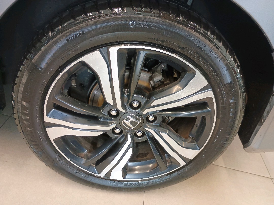 CIVIC 1.5 16V TURBO GASOLINA TOURING 4P CVT7