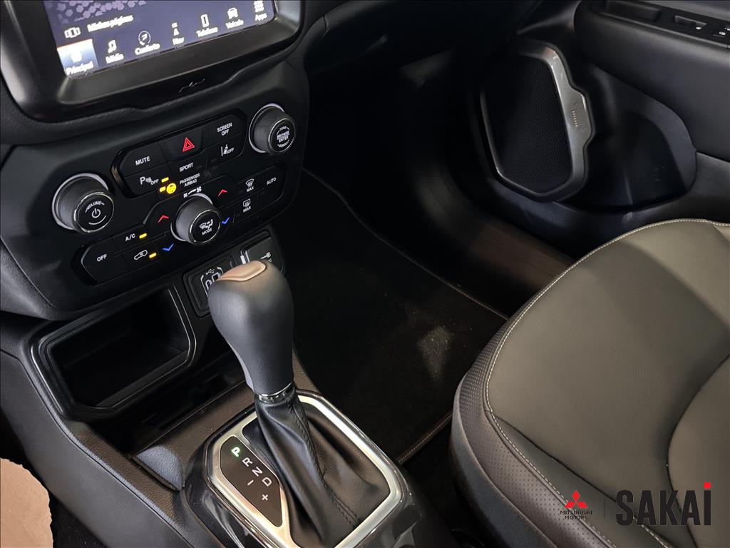 Jeep-RENEGADE-1.3 T270 TURBO FLEX SAHARA AT6