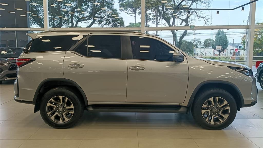 HILUX SW4 2.8 D-4D TURBO DIESEL SRX PLATINUM 7L 4X4 AUTOMÁTICO3