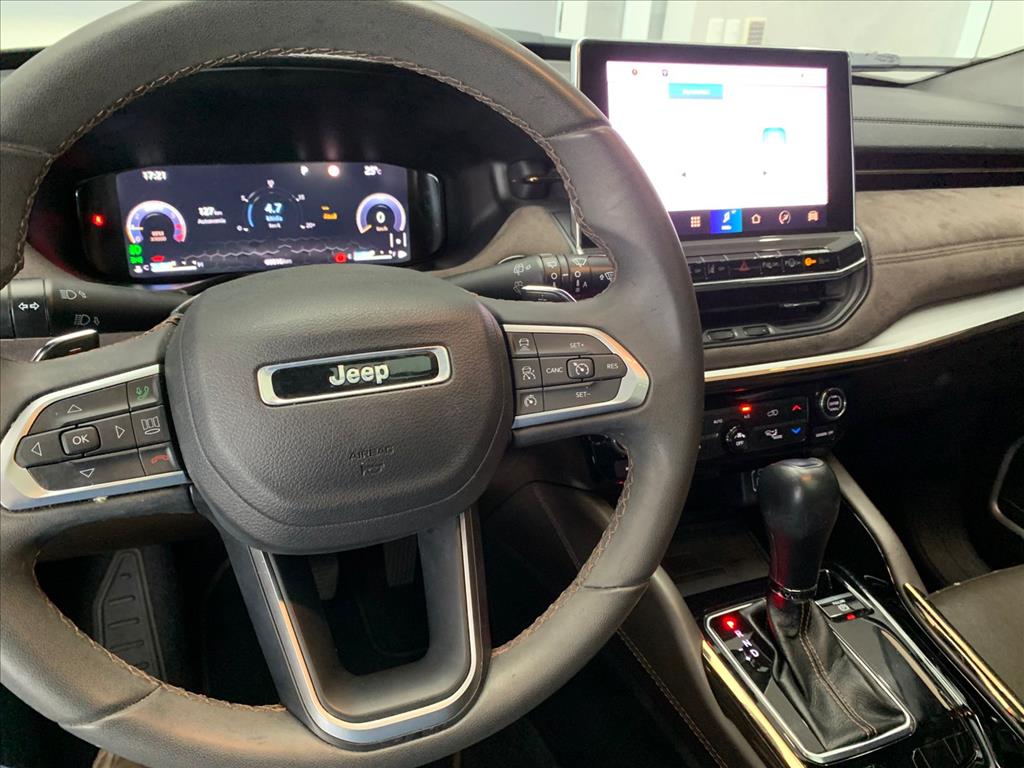 COMMANDER 1.3 T270 TURBO FLEX OVERLAND AT69