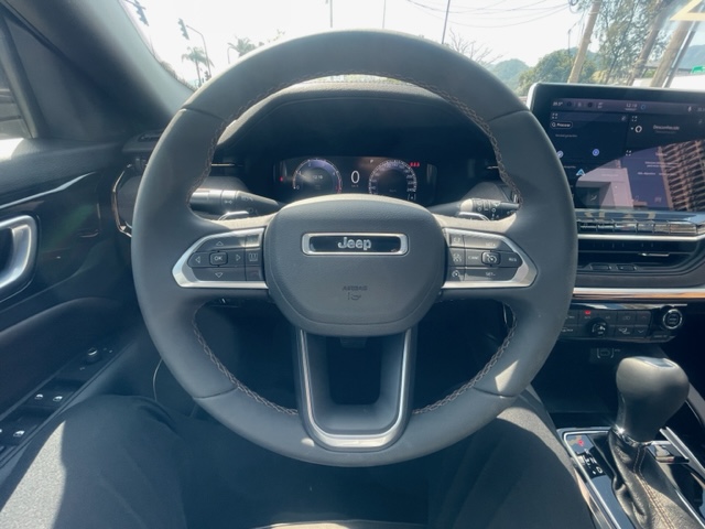 COMMANDER 2.0 TD380 TURBO DIESEL OVERLAND AT9 COMMANDER 2.0 TD380 TURBO DIESEL OVERLAND AT9
