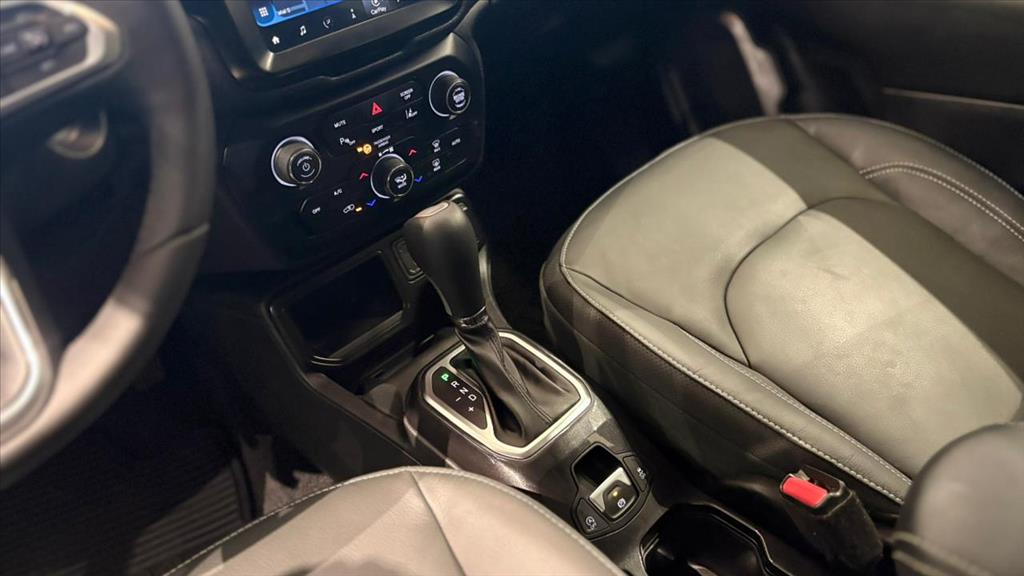 RENEGADE 1.3 T270 TURBO FLEX SAHARA AT64